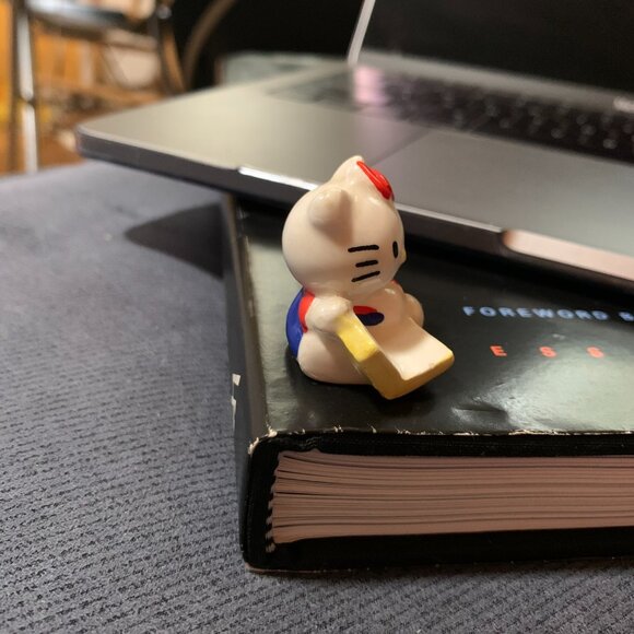 VTG Hello Kitty Ceramic Figurine Miniature 1.5" Book Reading Library 90s Sanrio - Picture 2 of 8